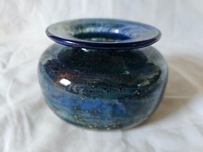 Atemberaubende Isle of Wight Kunst Studio Glas Vase, irisierend mit wunderschönen Tönen (c)