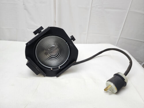 ALTMAN 65Q 6" Fresnel Stage Studio Lighting Unit 120/240VAC, 50/60Hz - Picture 2 of 10