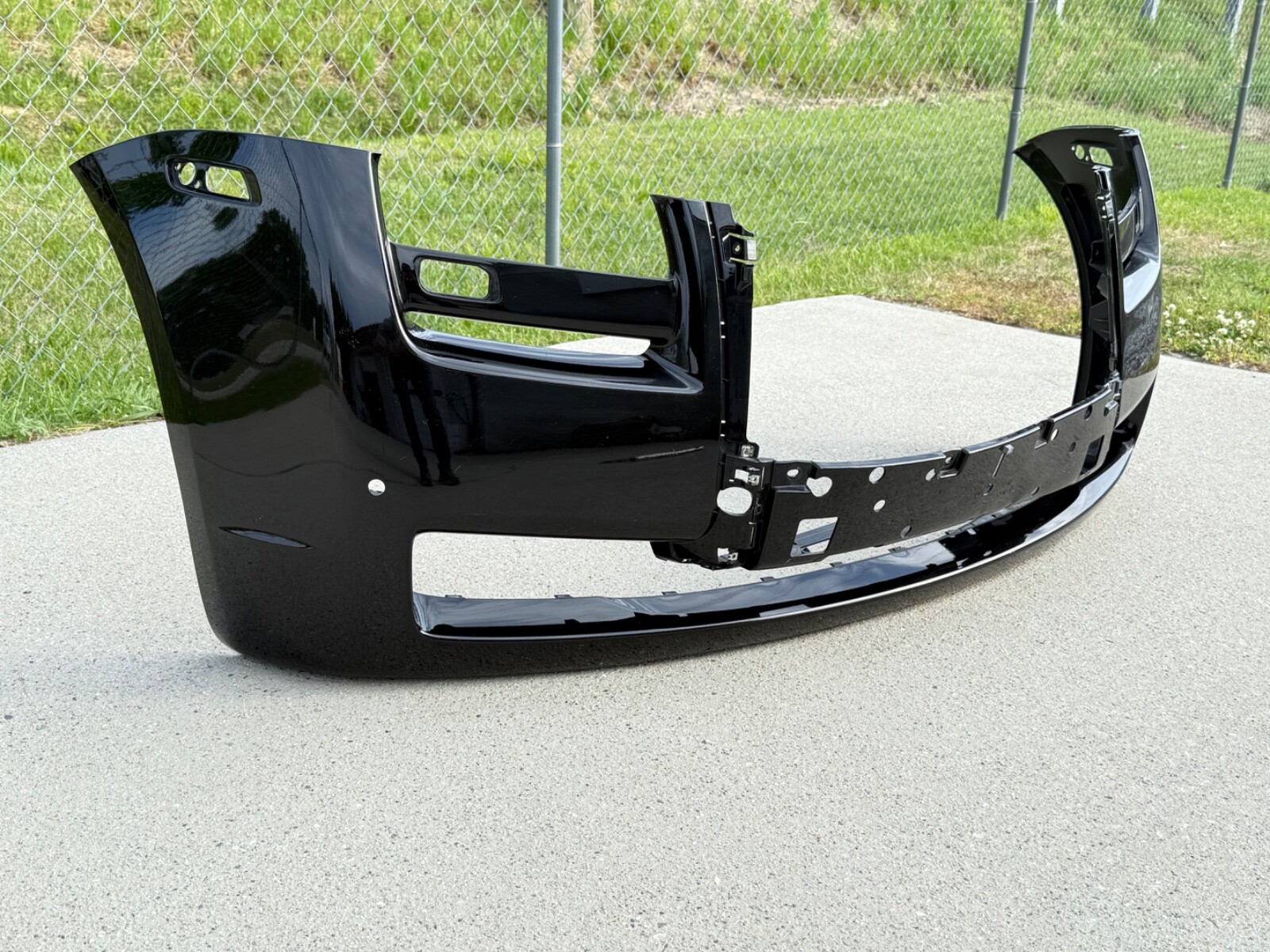 2010 - 2014 Rolls Royce Ghost Front Bumper OEM “ NO SHIPPING “ 51117198862