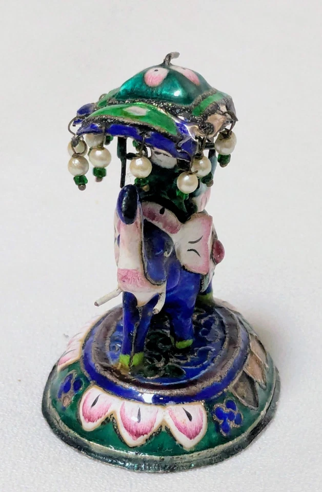 Antigua estatuilla de elefante Meenakari esmaltada en plata del siglo XIX de colección Foto 2 de 4