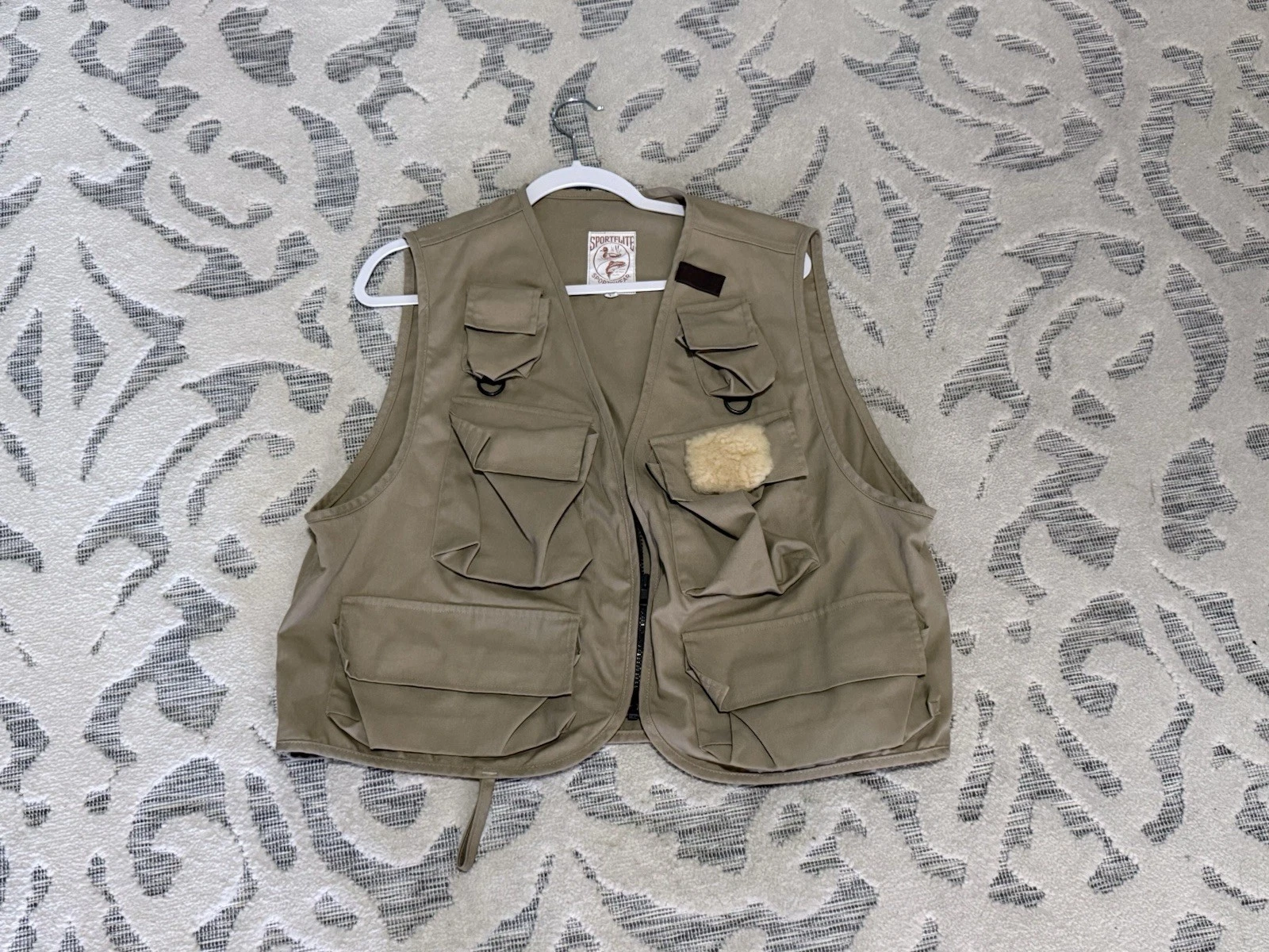 Sportflite Fishing Vest Size Large Khaki Full Zip Vented Pockets Fishing Hunting