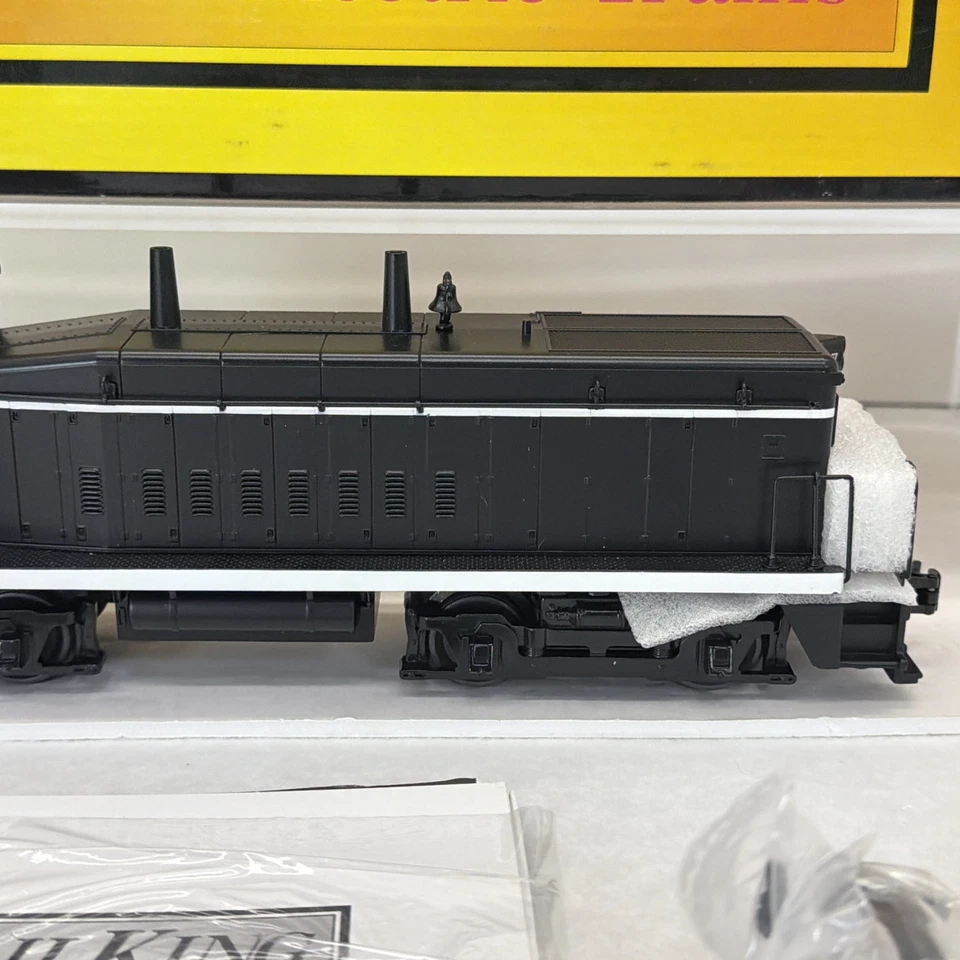 MTH RailKing 30-20027-1 Illinois Central SW-9 Switcher Diesel PS.3 O New #467 IC - Image 3 of 4
