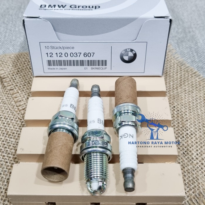 Genuine 4Pcs Spark Plug Fits for BMW E30 E36 E39 E46 E53 E60 N42 M40 M43 M52 M54