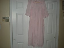 Miss Elaine Front Zip Seersucker Robe - Size Medium