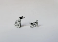 Arttista #1321 - Two (2) Dalmatian Dogs - O Scale Animals - Model Trains - NEW