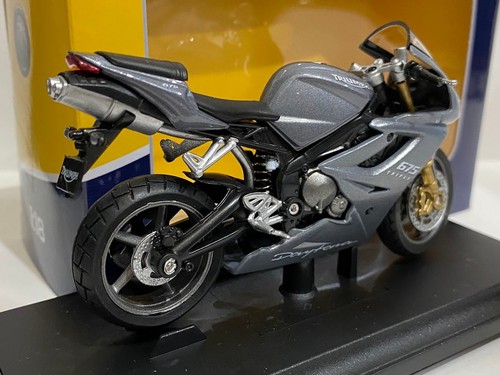 1:18 Triumph Daytona 675 Welly Legendary bikes Diecast Motocicleta - Imagen 2 de 7