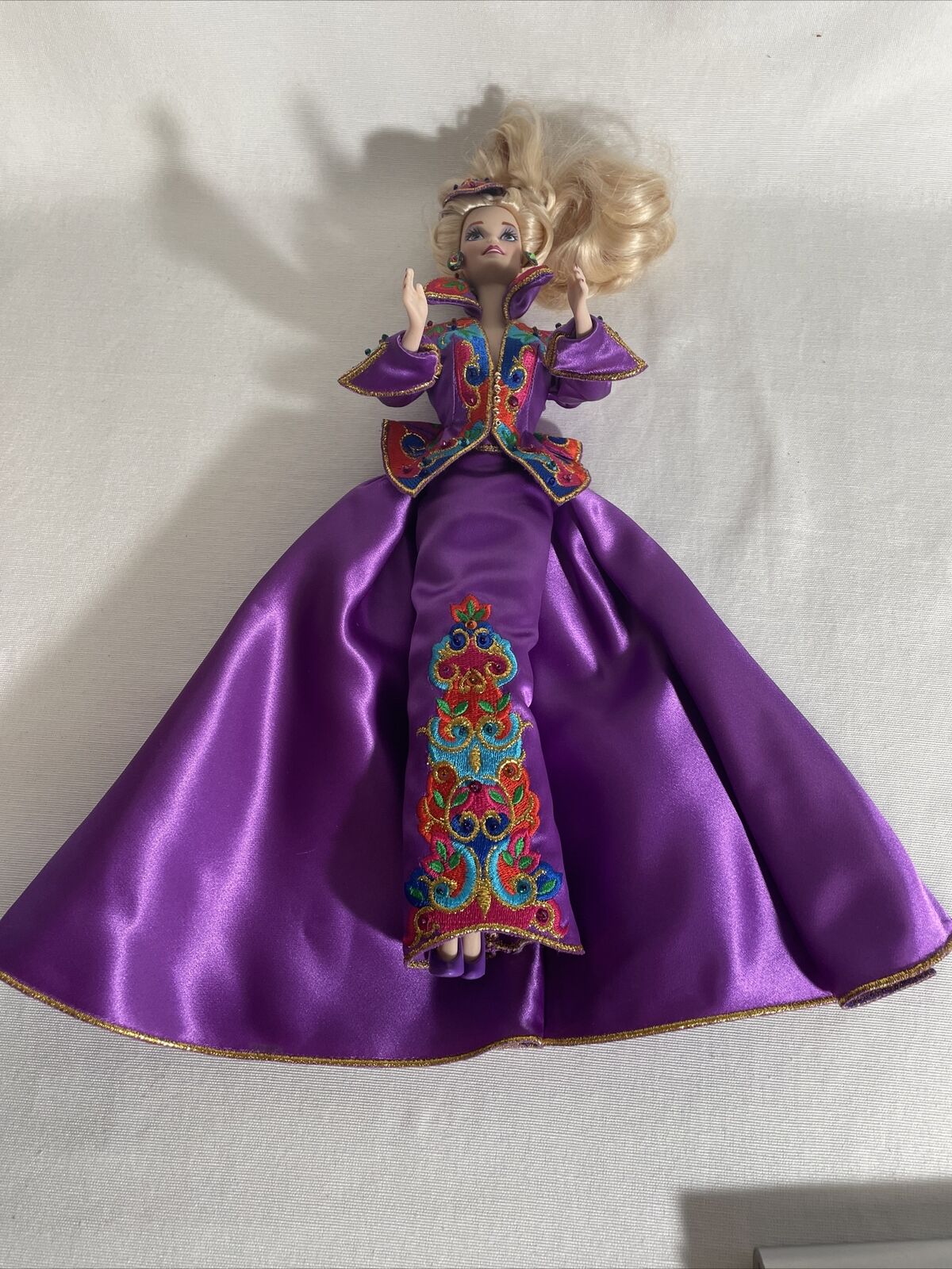 Presidential Porcelain Barbie - Royal Splendor - Limited Edition - #10950