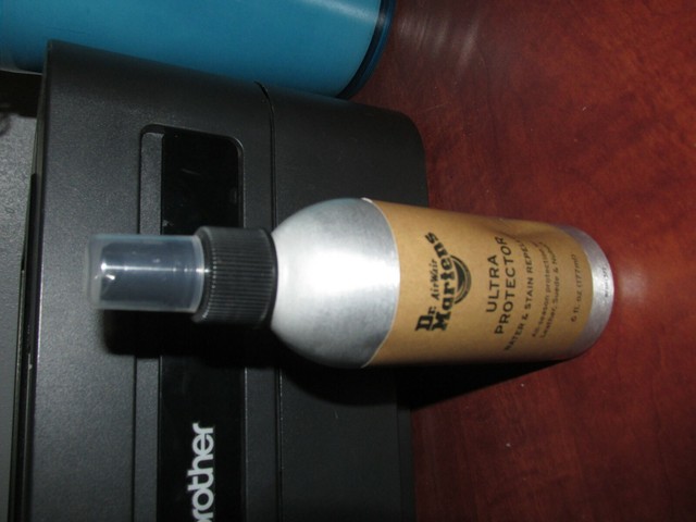 dr martens ultra protector spray