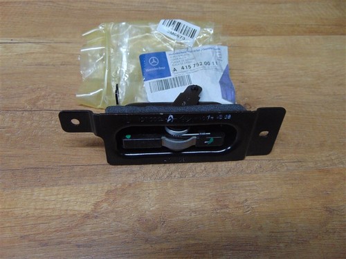 Brand New Tank Recess Lock Plate Genuine Mercedes 415 - A4157520011 - Foto 1 di 1