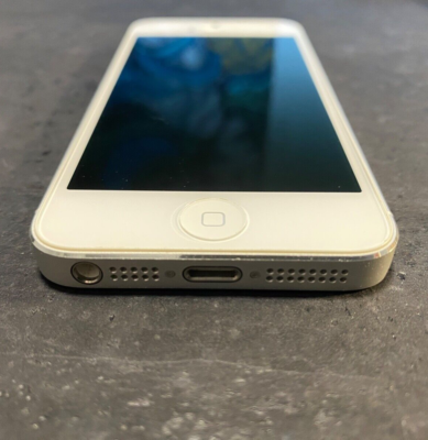iphon5 16G ホワイト iPhone 5 (Unlocked) 16GB White | mac of all trades