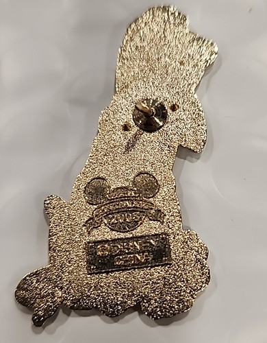 Disney Pin 61097 Lady and the Tramp Booster Trusty Bloodhound Dog Golden Metal - Picture 5 of 6