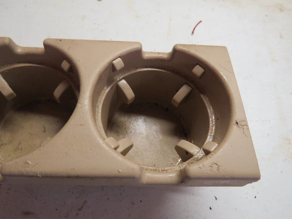 BMW 325Xi 325 XI 2004 portavasos Foto 3 de 4