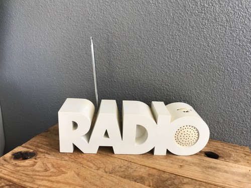 Rare Retro RADIO design white transistor radio “RADIO” AM FM Space age - Bild 9 von 12