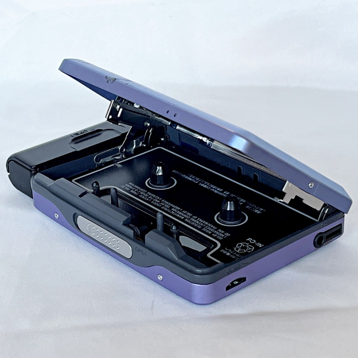 SONY WALKMAN FM/AM カセットウォークマン WM-FX822 Sony WM-FX822 ▷ Walkman.land