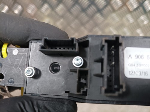 Mercedes Sprinter 906 (2006-2017) Window Adjuster Switch Left A9065451913 - Picture 6 of 7