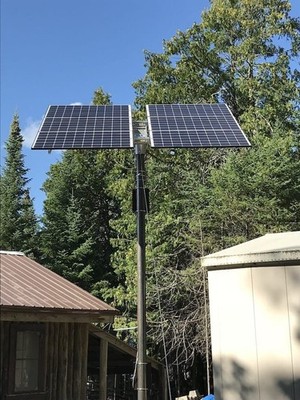 Used Off-Grid Solar Power System Kit 11 Panels Inverter Charge Controllers Pole