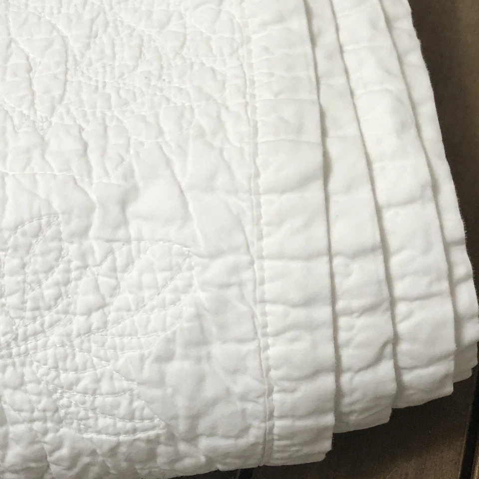 "Edredón matelasse Simply Shabby Chic 100 % algodón tamaño king blanco usado en excelente estado 103 x 92""" Foto 2 de 4