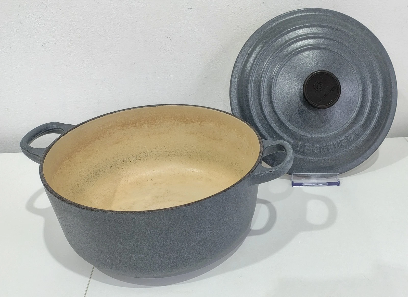 Le Creuset Grey Cast Iron Round Casserole Dutch Oven Pot 20cm with Lid