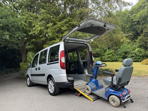Fiat Doblo Wheel Chair Access Vehicle. 1.2 Petrol. WAV. RAMP. ULEZ. SILVER. - Picture 11 of 19