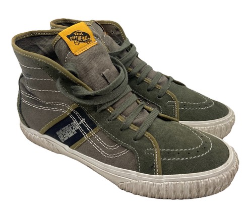 Converse Men's Green 'Keep Earth Clean' High-Top Canvas Shoes; 9.5