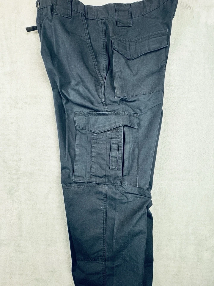 Propper Men’s Size 32x34 EMS Navy Tactical Pants Work Pants Cargo Multi Pocket - Image 4 of 4