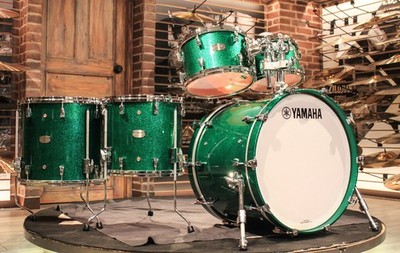 Yamaha Absolute Hybrid Maple 5-pieces Jade Green Sparkle Drum Set - Demo!