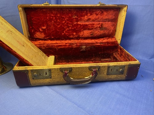 Cornet Bundy Selmer engraved w/ Original case Mute, Selmer Mouthpiece, Holder - Picture 20 of 24