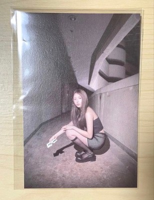 NMIXX Blue Valentine Postkarte Jiwoo