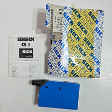 SICK CS1-P1111 1012858 Photoelectric Color Sensor PNP 12-30VDC w/ Box