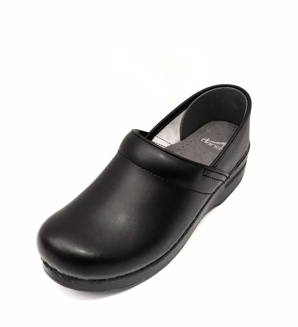 dansko clogs size 9