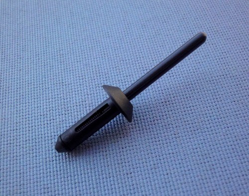 14x Fastening Clips Holder Expanding Rivet Bumper Clips Rivet 5mm Black 403 - Picture 3 of 6