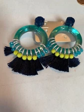 NWOT Vine Yard vines sample 2.5"  blue drop earrings H86