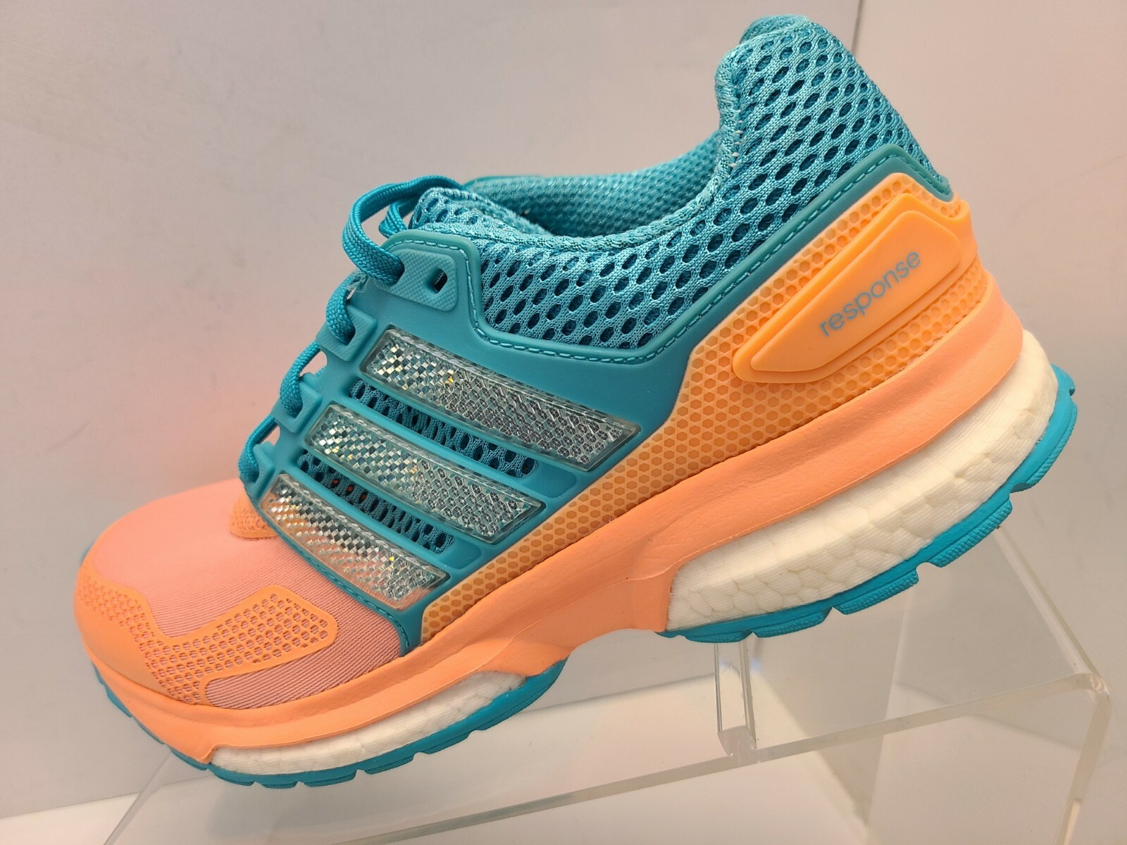 Amoroso Visión Sur oeste Adidas Response Boost TechFit Running Shoes Women's Size 6 | eBay