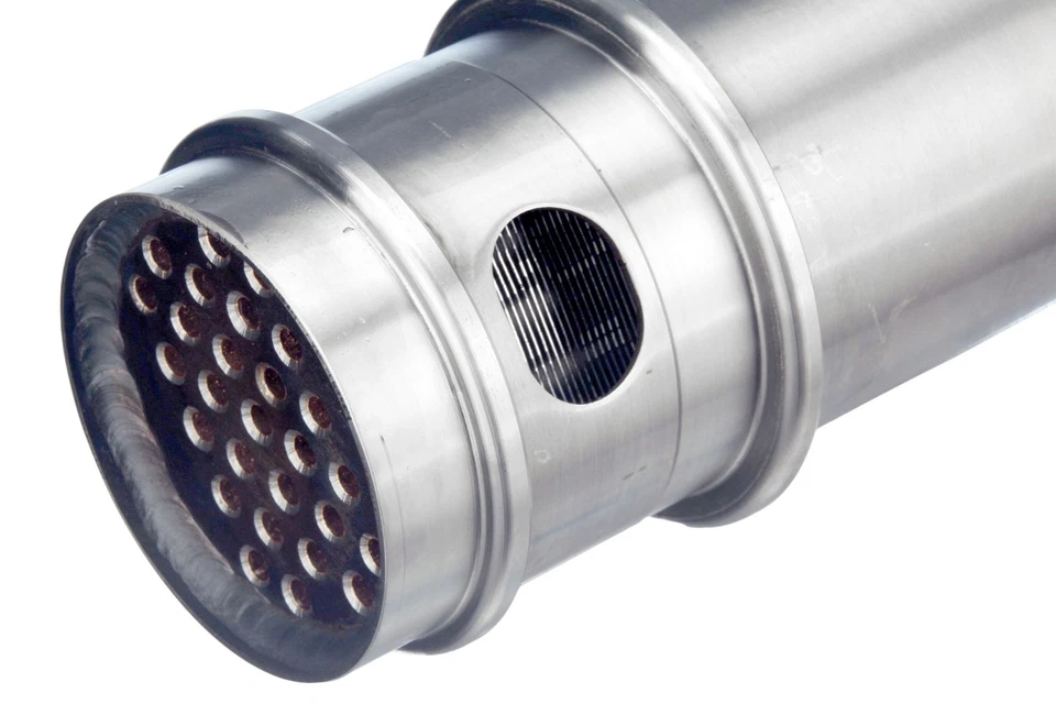 For 2003 IC Corporation 1000 SC Engine Oil Cooler URO - Image 3 of 4