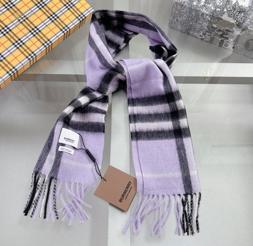 BURBERRY Classic Check Cashmere Scarf New In Box