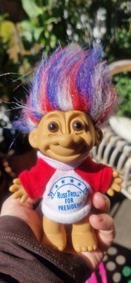 TROLL, RUSSTROLL FÜR PRÄSIDENT, RUSS BERRIE ROT, WEISS, BLAUES HAAR 