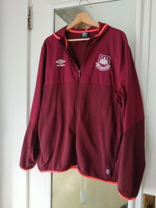 Men's Umbro West Ham United Burgundy Zip Up Lightweight ...
