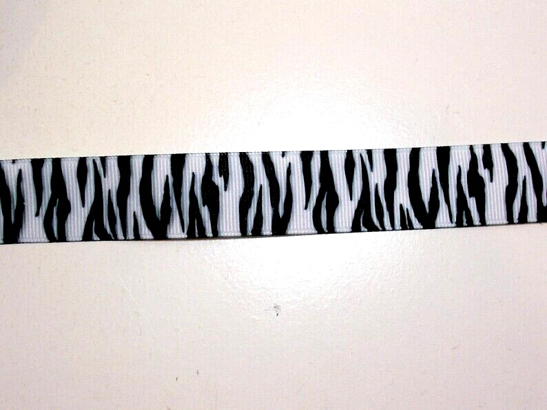 White Tiger Stripe Grosgrain Ribbon 7/8 inch wide x 5 yards Polyester B27 - Image 2 of 4