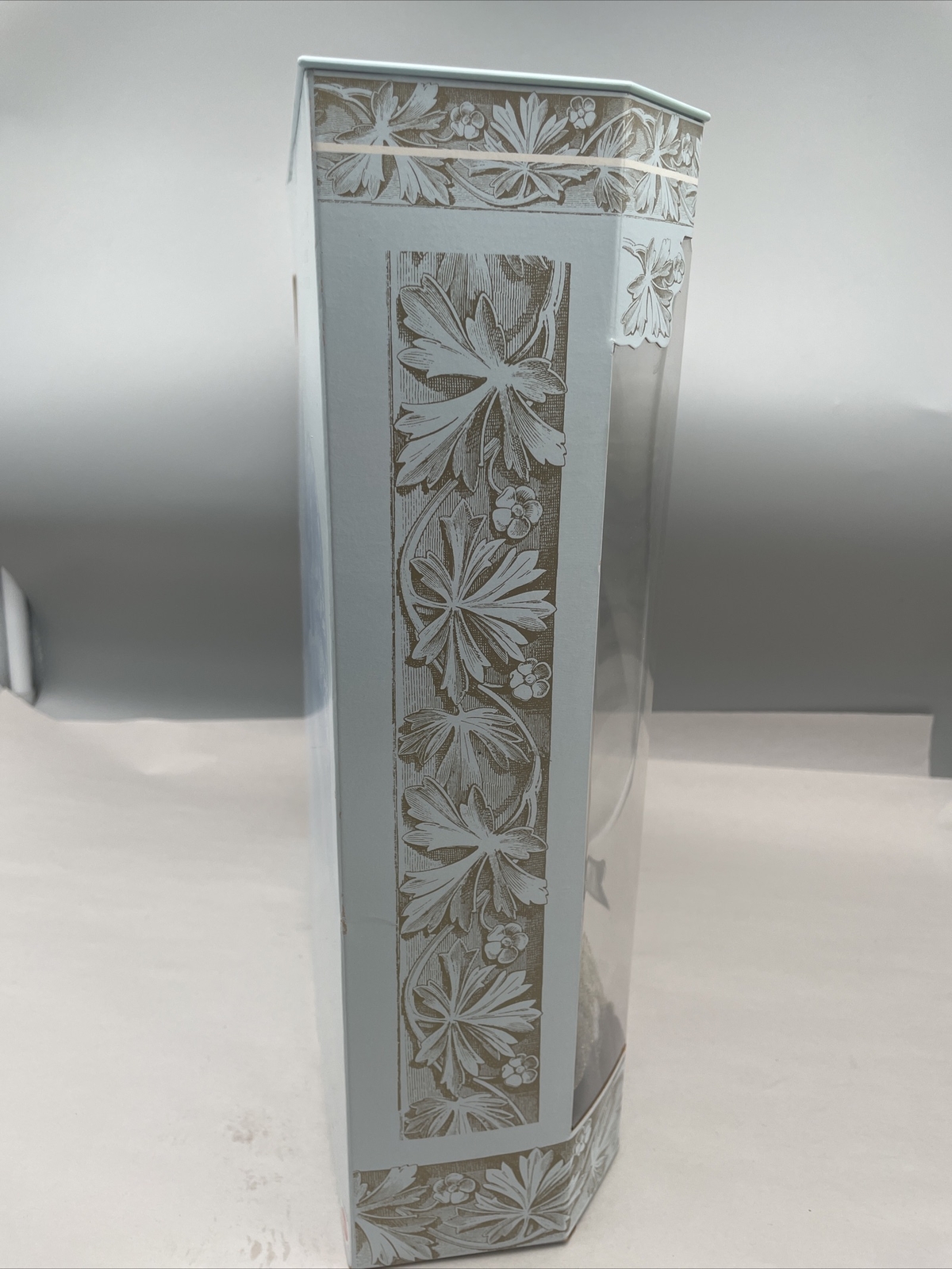 Picture 4 of 10