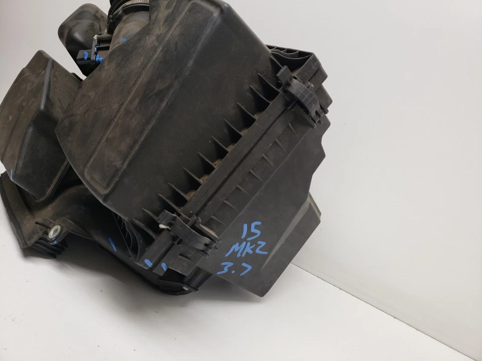 Lincoln MKZ 2013-2016 3,7 V6 caja de admisión filtro de aire caja montaje Foto 3 de 4