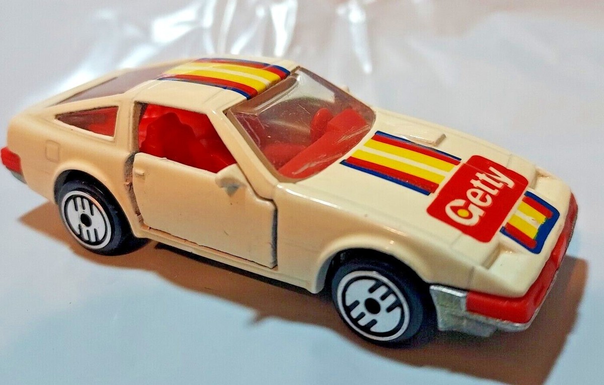 “Hot Wheels Set” 84個 Amazon.com: Hot Wheels '84 Corvette,HW: 80s 6/10 : 玩具和遊戲