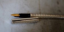 MAGNIFIQUE STYLO PLUME S.T. DUPONT PL. ARGENT DAMIER - PLUME OR MASSIF 18 CARATS