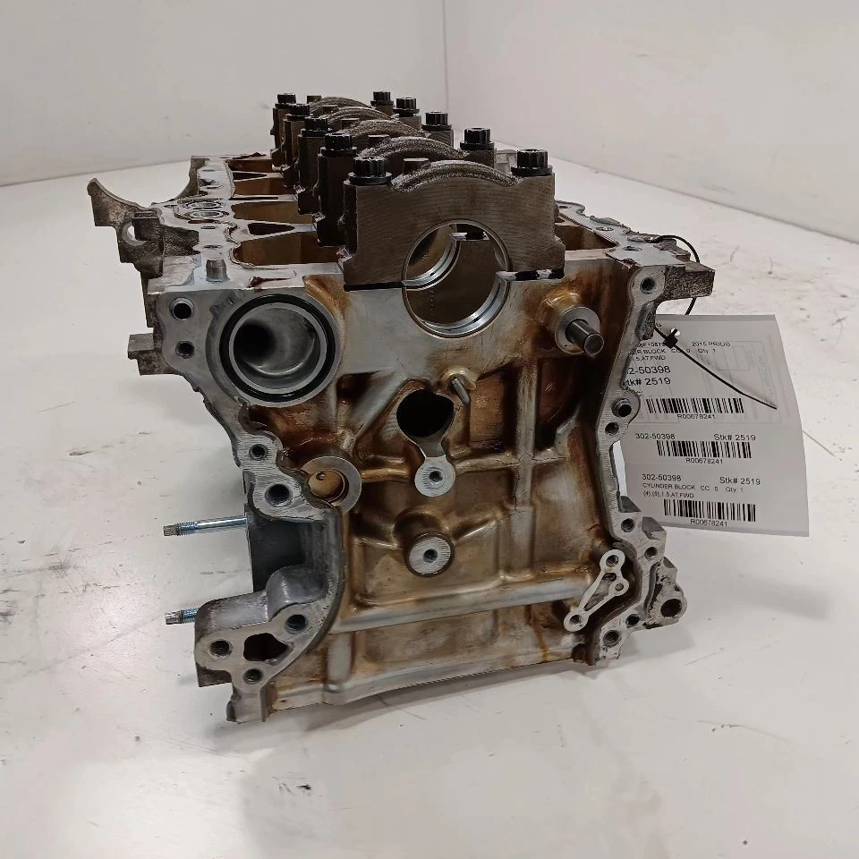 Bloque de cilindros motor desnudo Prius C VIN B3 7º y 8º dígitos 12-19 Prius Foto 2 de 4