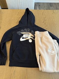Nike Kids 2 Piece Hoodie And Joggers Set Size Youth Small