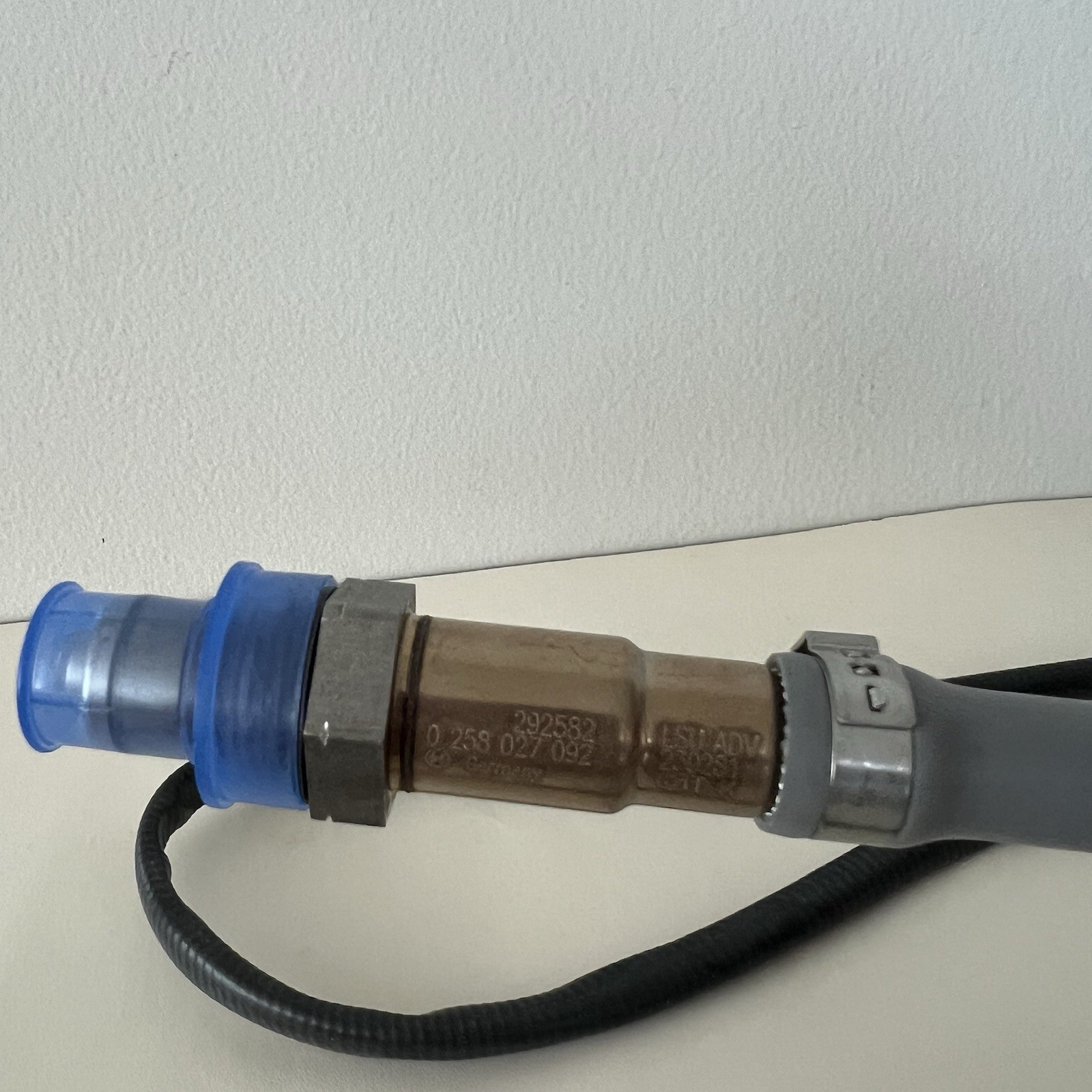 GENUINE FERRARI PART FRONT OXYGEN SENSOR MPN: 292582 NEW