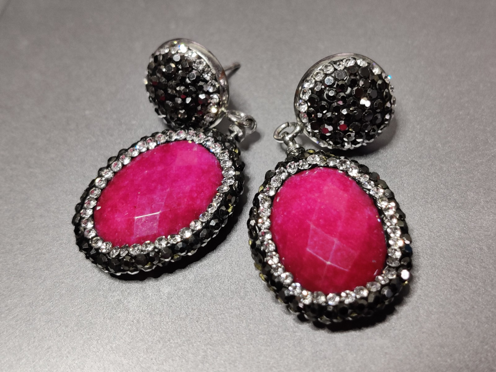 Sparkly Simulated Faceted Ruby and Marcasite Ston… - image 3