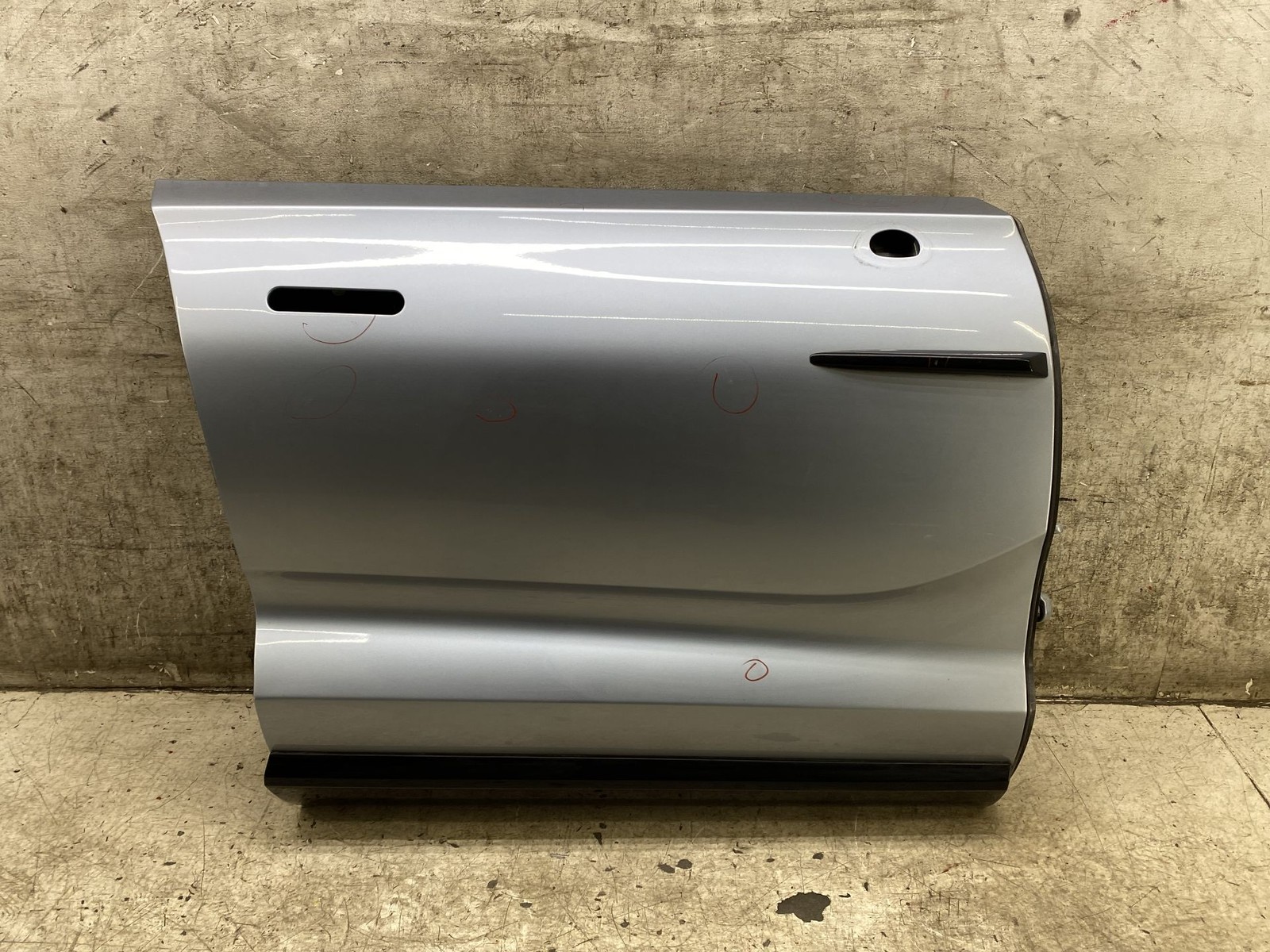 2020-2025 ASTON MARTIN DBX OEM RH FRONT RIGHT DOOR W/O GLASS *LIGHT SCRATCHES*