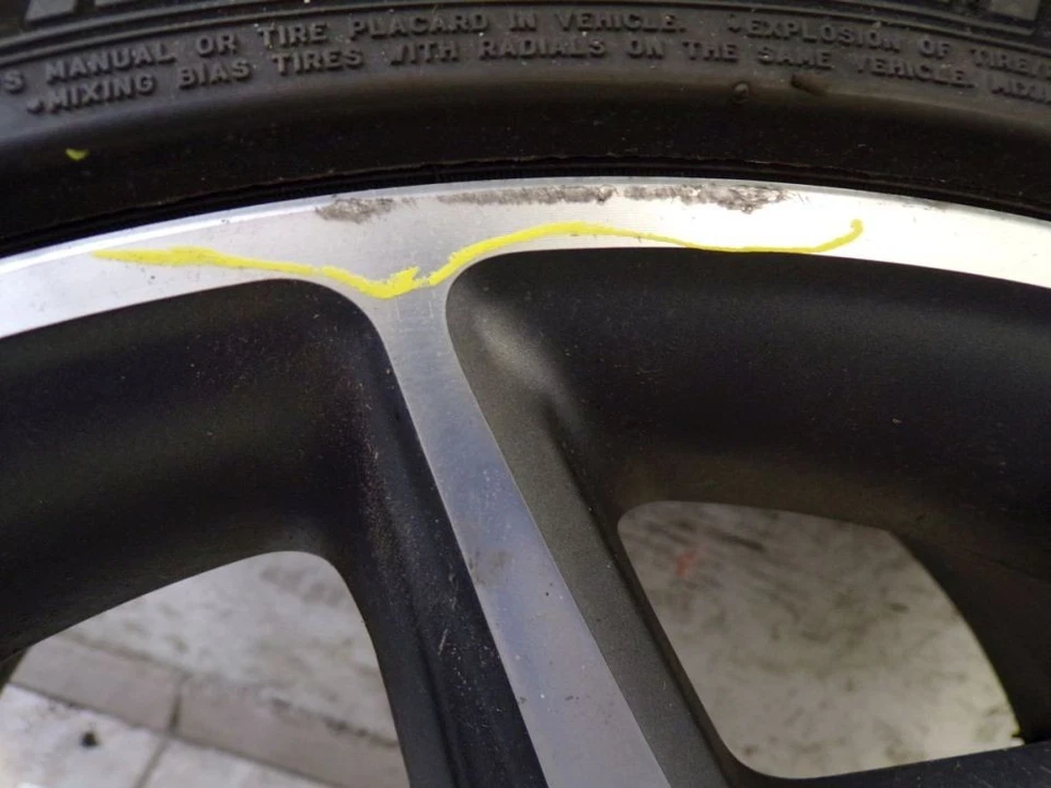 Alufelge Komplettrad 205/40R18 86Y / Satz Ford Fiesta ST - Bild 4 von 4