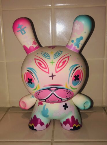 DUNNY 8" THOMAS HAN WHITE HEAT PAINKILLER KIDROBOT 2006 VINYL ART FIGURE NIB WOW - 第 1/12 張圖片