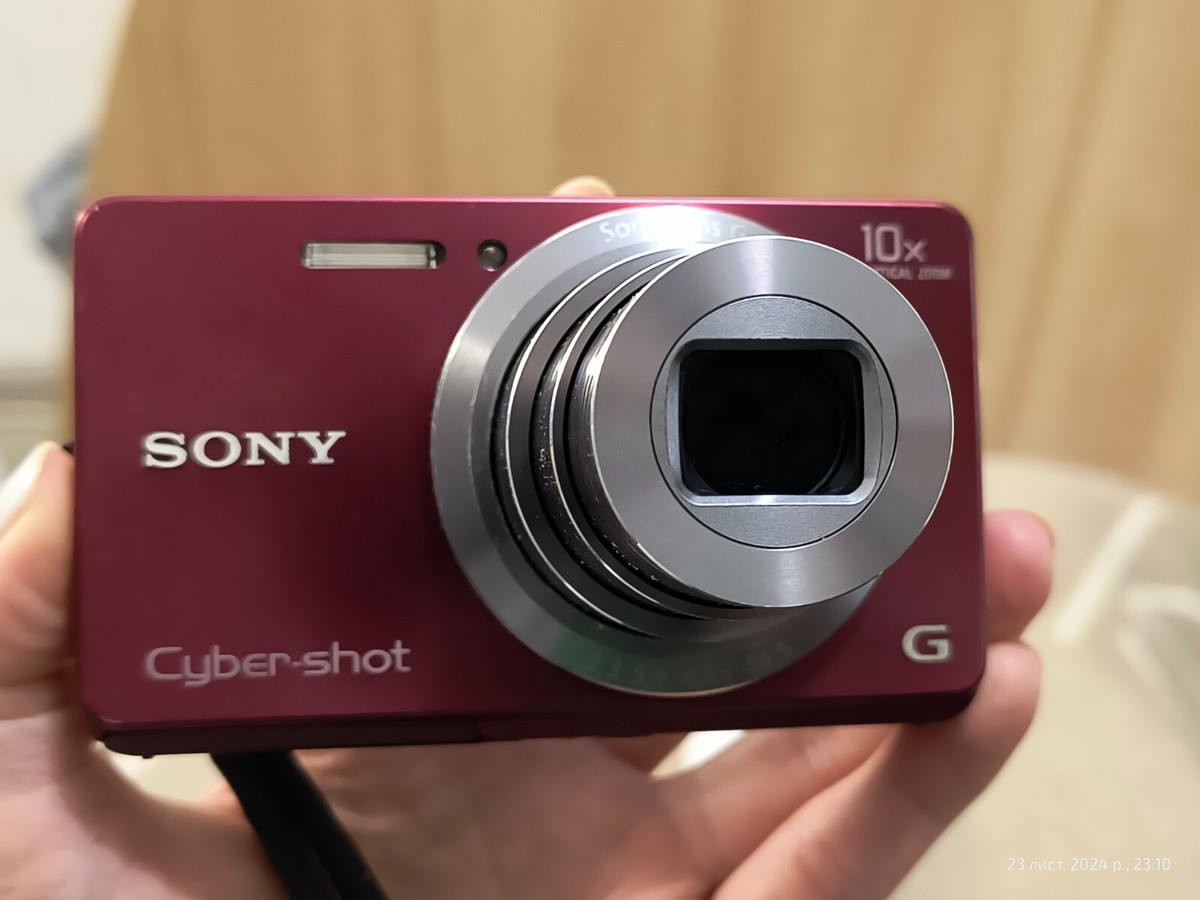 Sony Cyber-Shot DSC-W690 16.1 MP Digital Camera - Red Fully Sony Cyber-Shot DSC-W690 16.1 MP Digital Camera - Red Fully